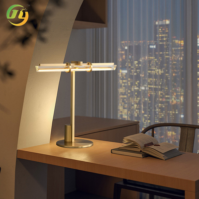 JYLIGHTING โมเดิร์น นอร์ดิก ง่าย Luxury LED โต๊ะไฟ ทองแดงแก้วสําหรับห้องนอน โรงแรม ห้องนั่งเล่น ห้องเรียน โซฟา มุมแสง