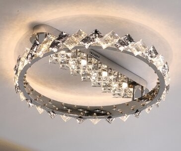 การออกแบบตกแต่งงานแต่งงานที่สวยงามโคมไฟเพดาน LED สุดหรูตัวคริสตัลสไตล์ทันสมัย